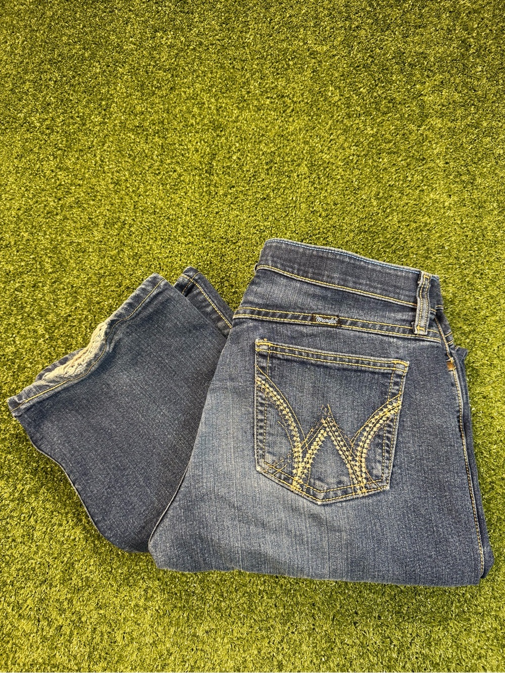 Wrangler QBaby Ultimate Riding Boot Cut Jean with Cool Vantage Embroider 9/10x34